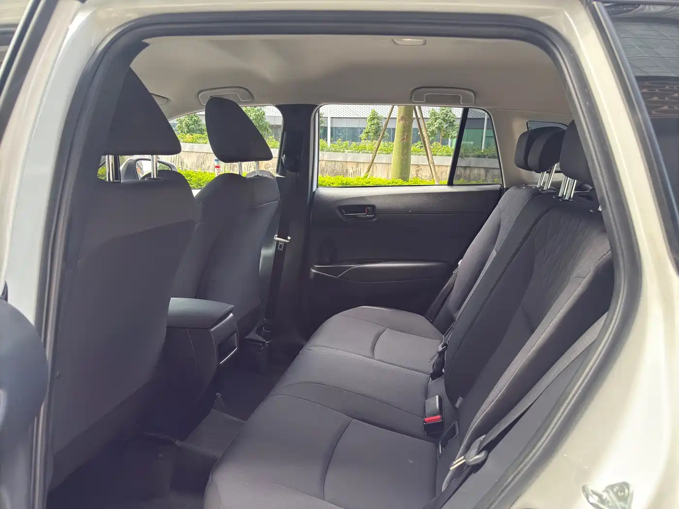 Toyota Corolla Cross 2023 2.0L Pioneer Edition фото 9