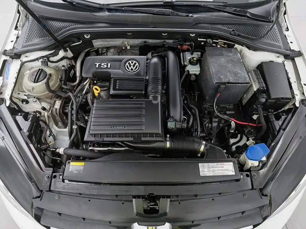 Фото 6 - Volkswagen Golf