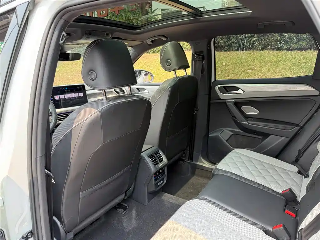 Volkswagen Tayron X 2023 Facelift 380TSI 4WD Flagship Smart Edition фото 9