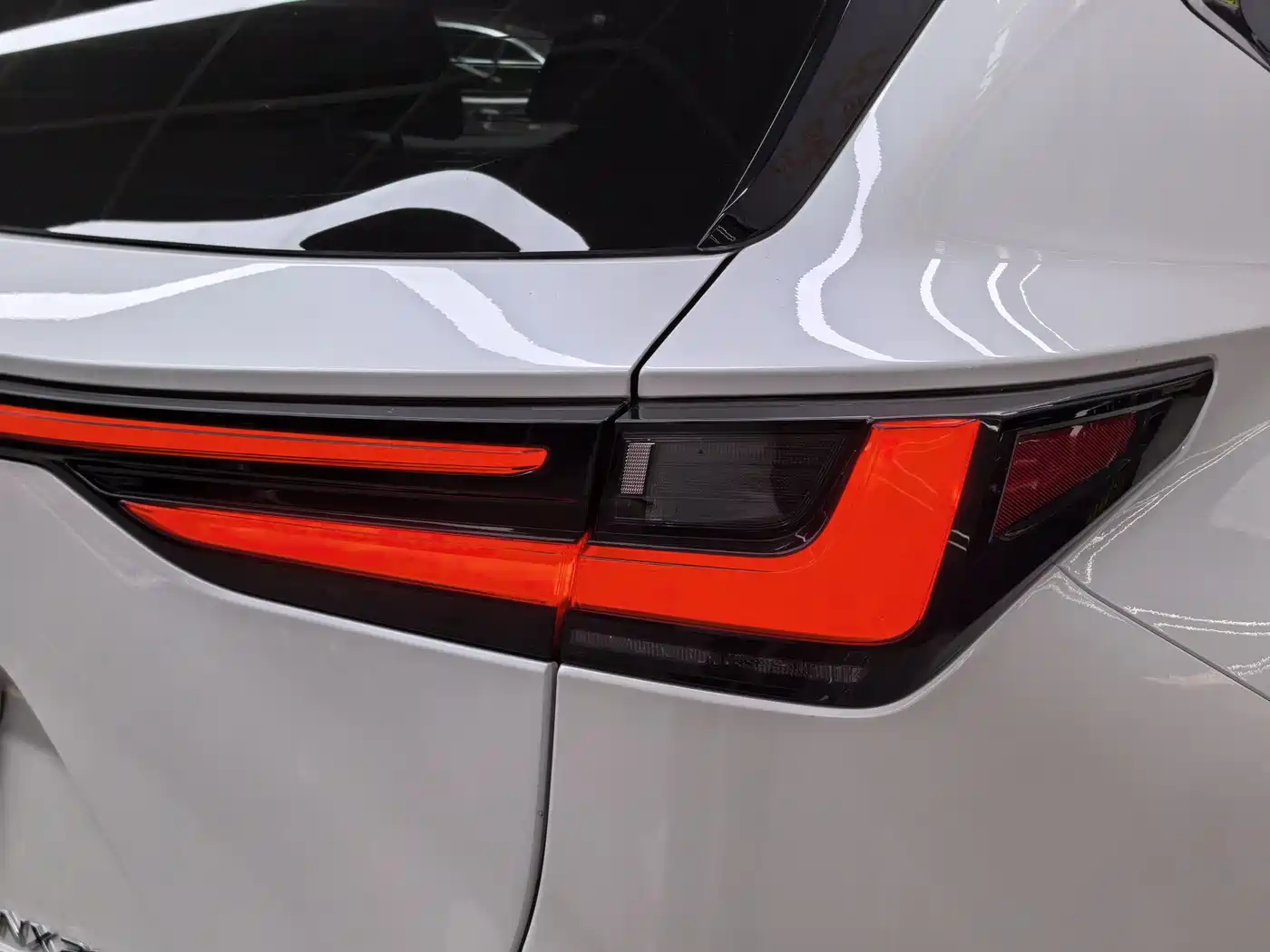Lexus NX 2024 260 FWD Joy Creation Edition фото 33