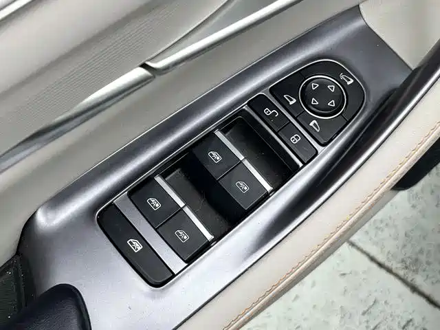 BYD Song PLUS PHEV 2023 Champion Edition DM-i 150KM Flagship PLUS фото 28