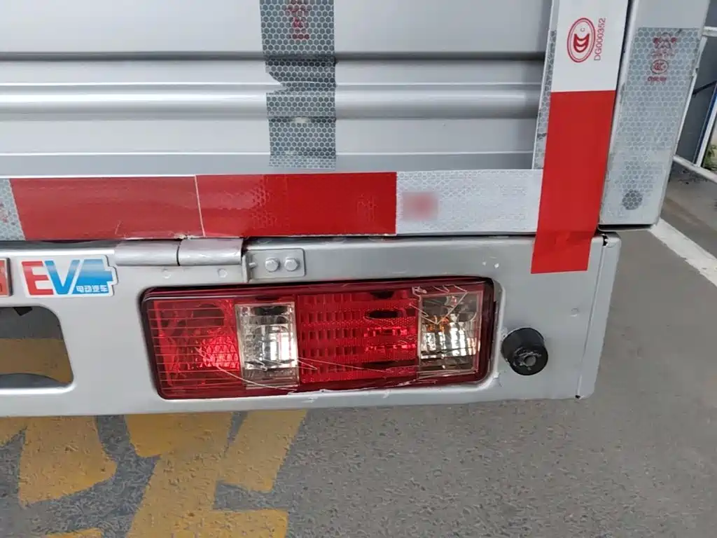 Photo 8 - Changan Kuayue Xinbao T3 EV