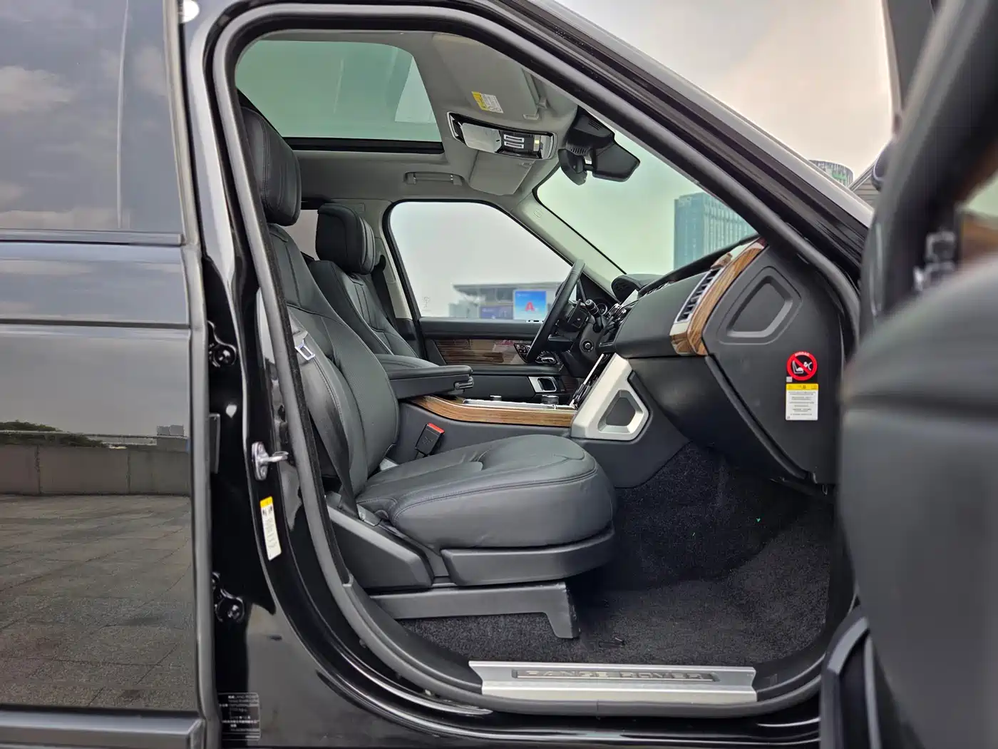 Land Rover Range Rover 2019 3.0 SC V6 Heritage Extended Edition фото 18