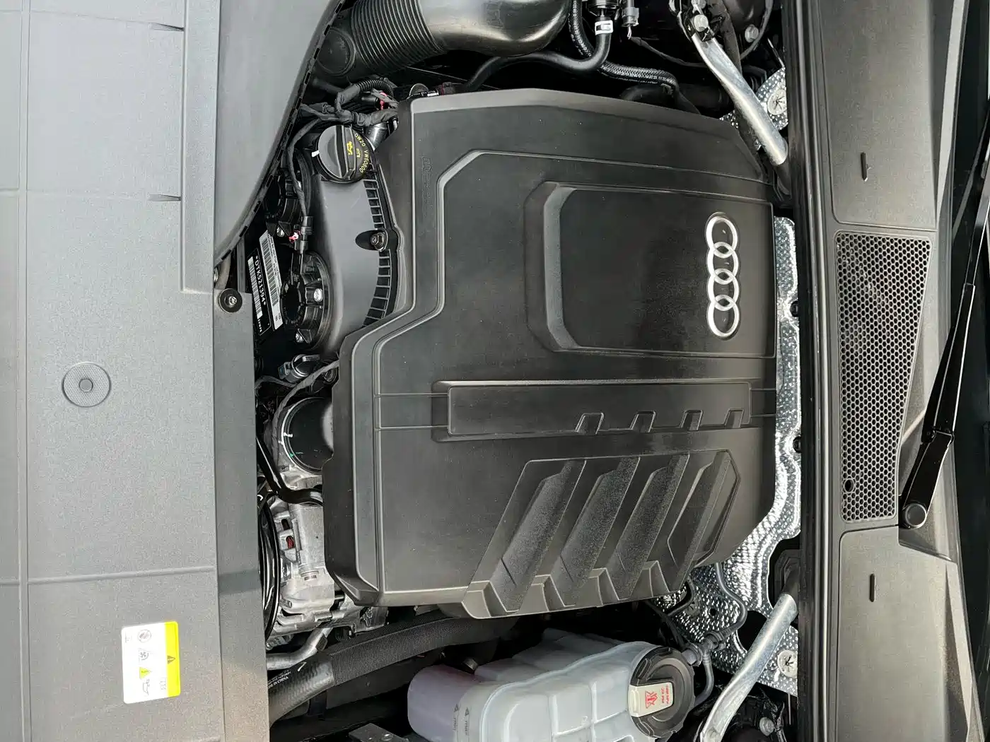 Audi A7L 2024 45TFSI S-line Dream Edition Crystal Package фото 6