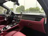 Photo 11 - Porsche Macan