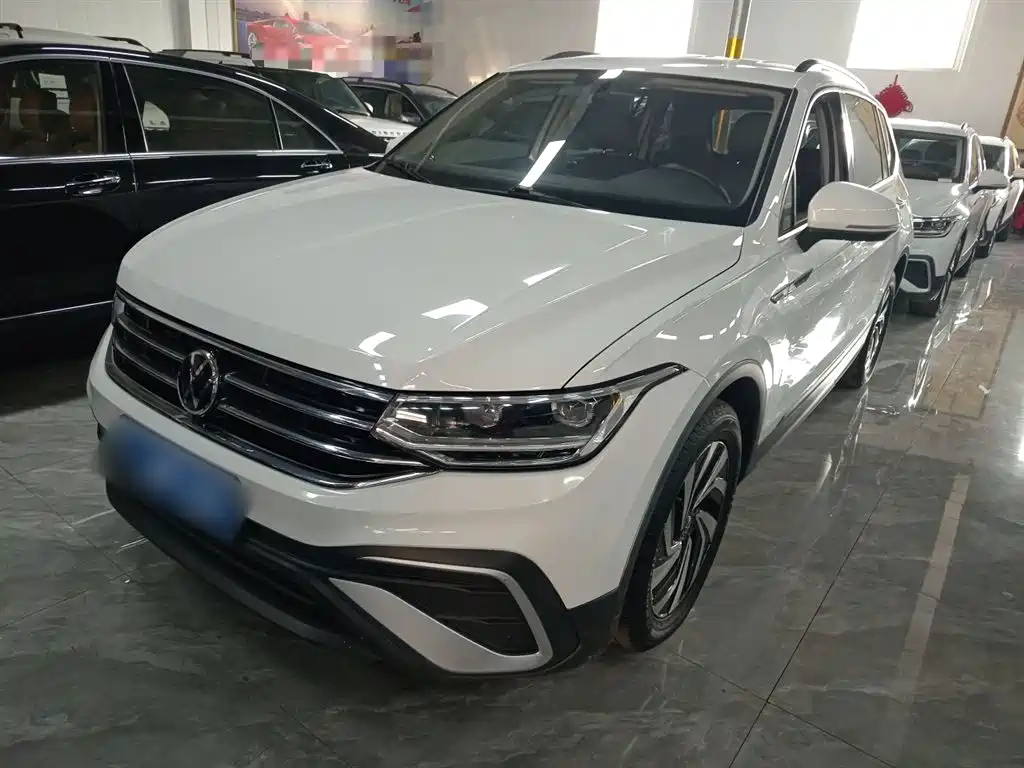 Volkswagen Tiguan L 2023 330TSI Auto 2WD Comfort Edition фото 2