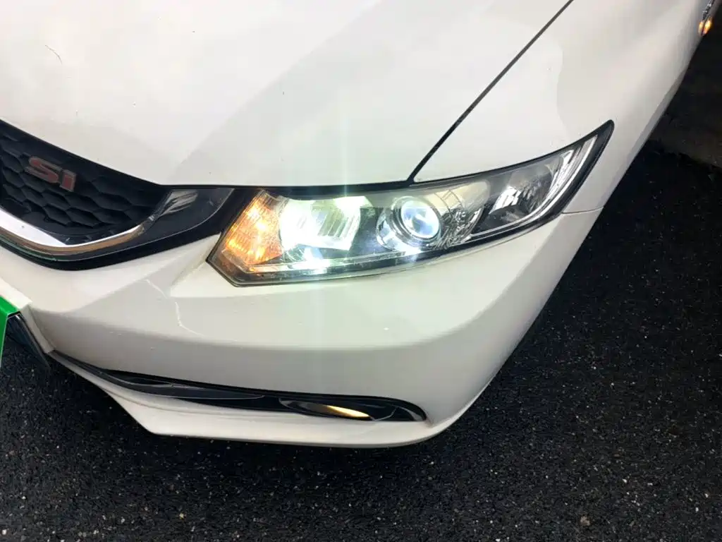Photo 24 - Honda Civic