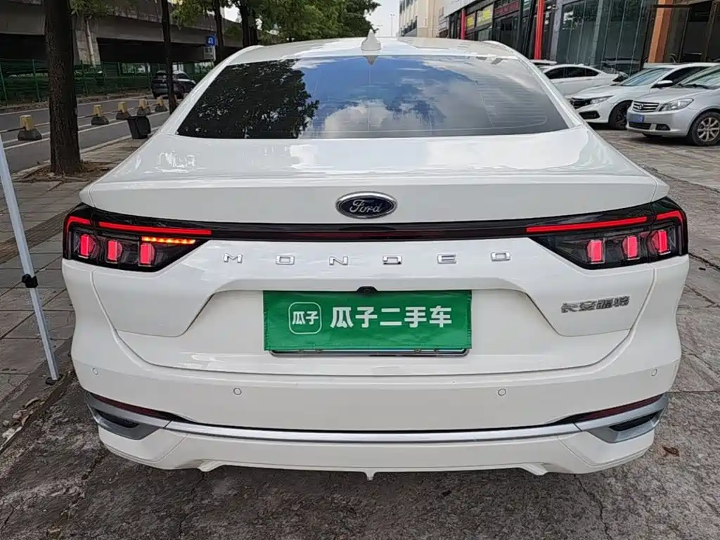 Фото 6 - Ford Mondeo