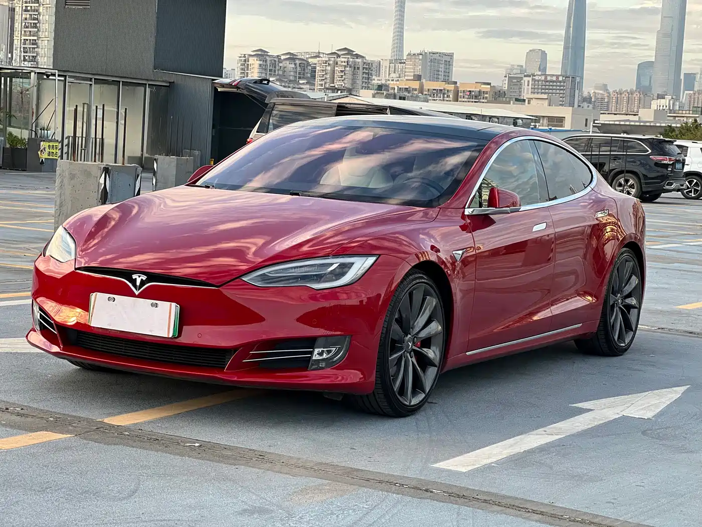 TESLA MODEL S