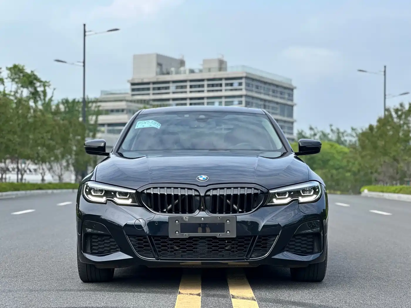 BMW 3 Series 2020 330i M Sport Blackout Package фото 2