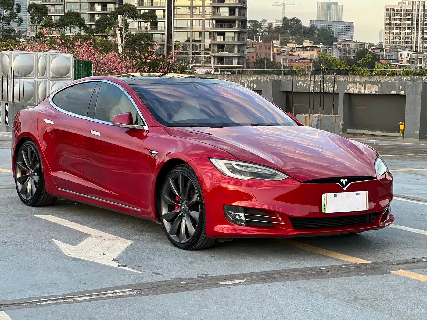 TESLA MODEL S