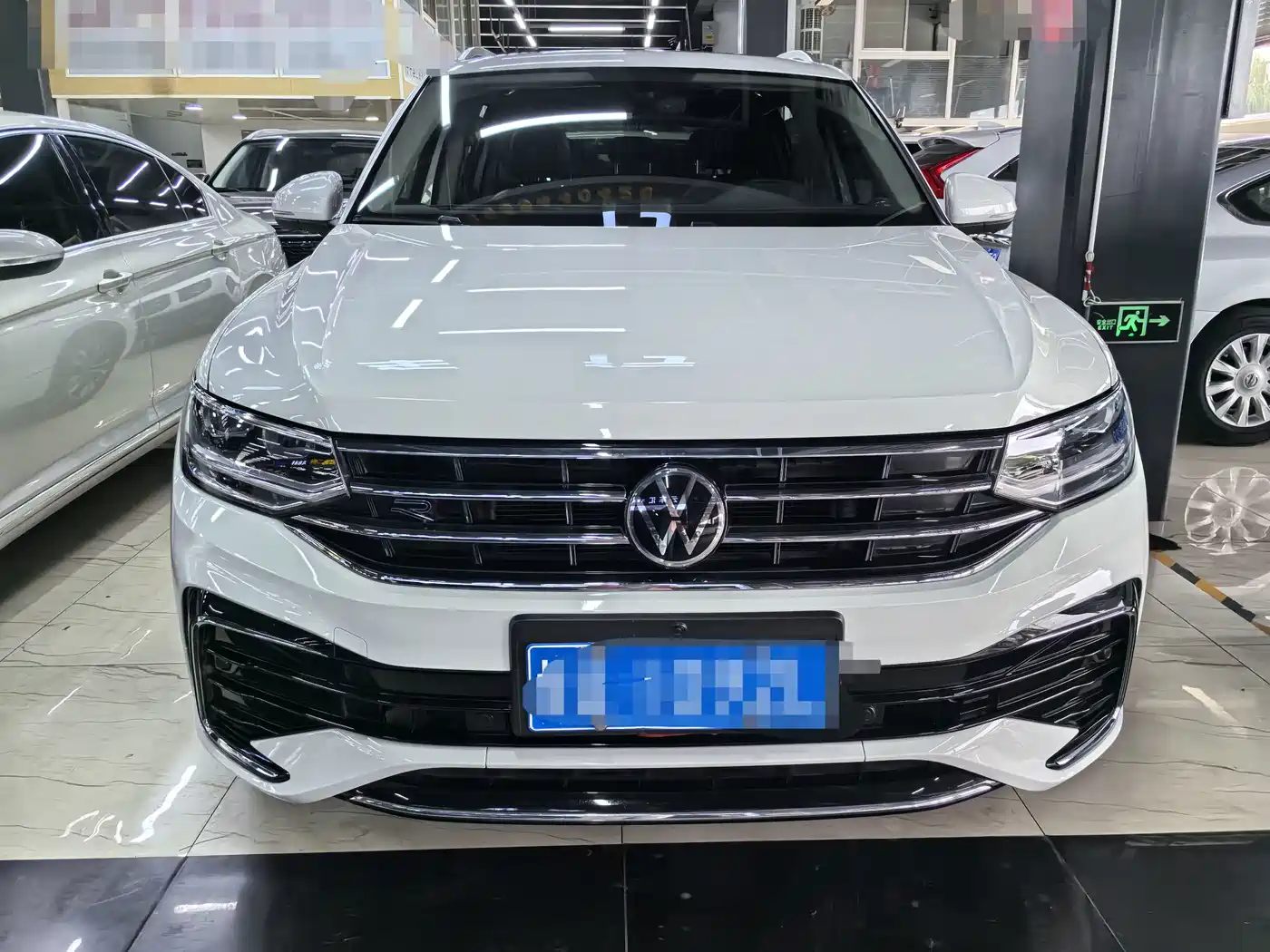 Фото 2 - Volkswagen Tiguan L