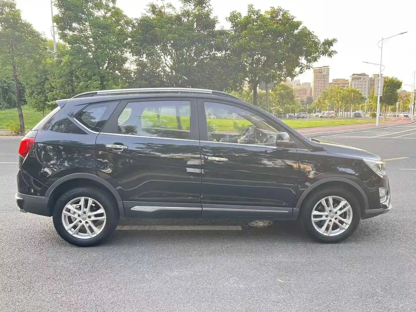 Baojun 560 2017 2016 1.8L iAMT Elite