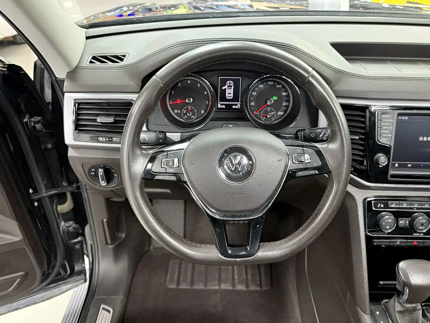 Volkswagen Teramont 2017 380TSI 4WD Luxury Edition фото 13