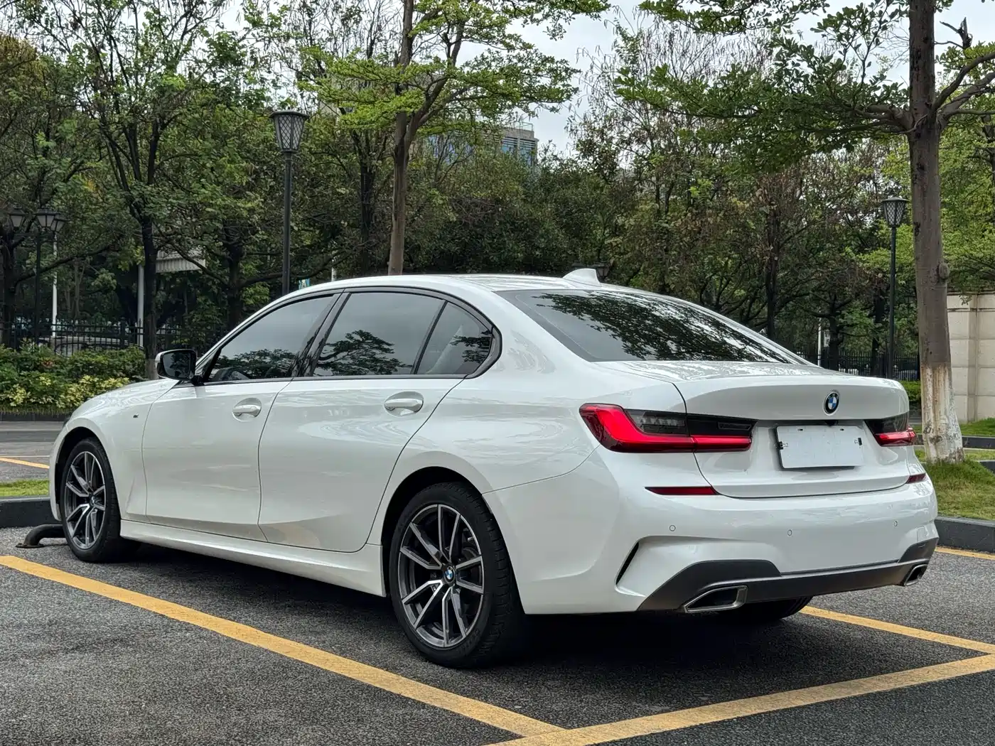 BMW 3 Series 2021 Second Facelift 320Li M Sport Package фото 6