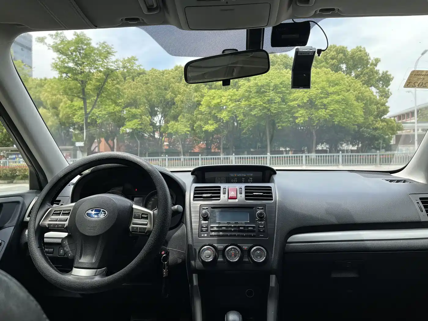 Subaru Forester 2013 2.5i Automatic Luxury Edition фото 7