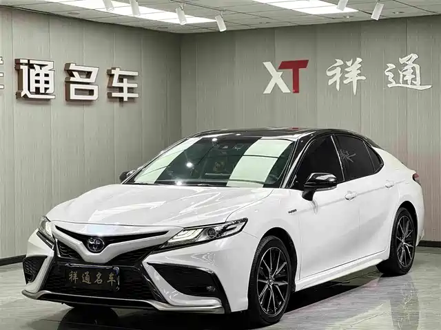 Toyota Camry Гибрид, 2.5HS, Авангард