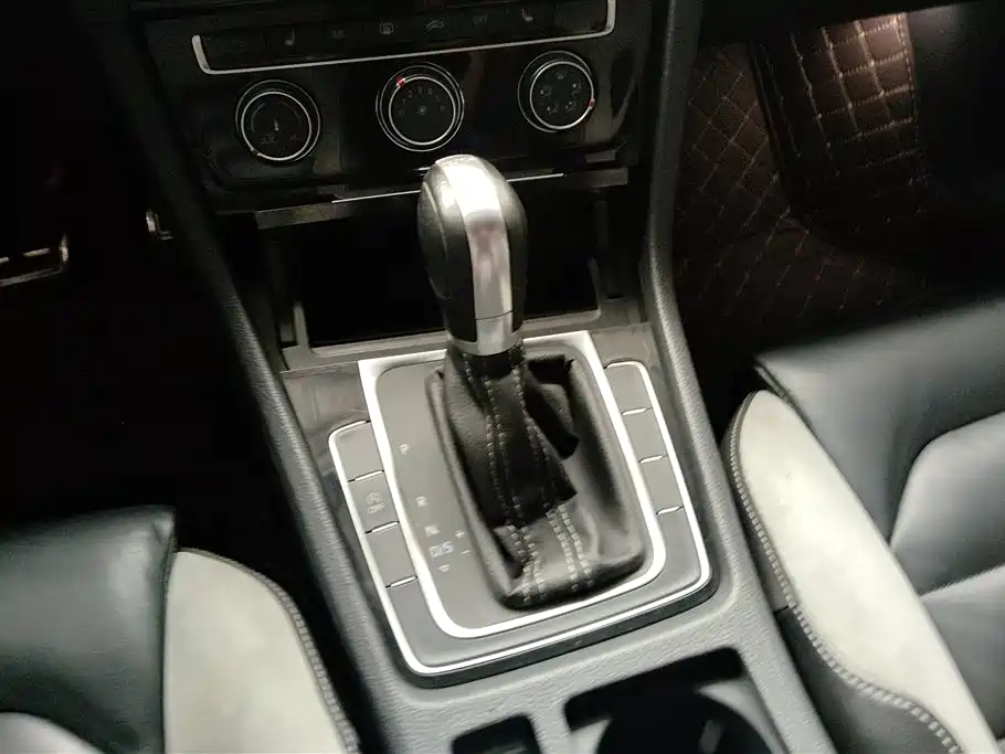 Volkswagen Golf 2016 280TSI Automatic Flagship фото 16