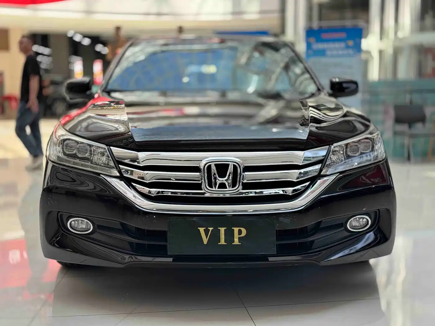Фото 2 - Honda Accord