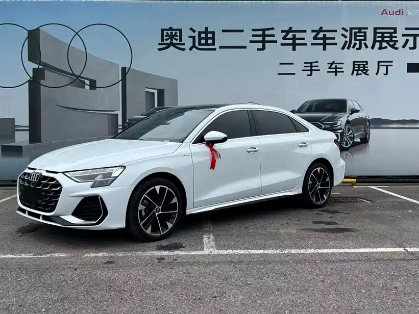 Audi A3 2026 2025 Facelift A3L Limousine 35TFSI Flying Spur Premium