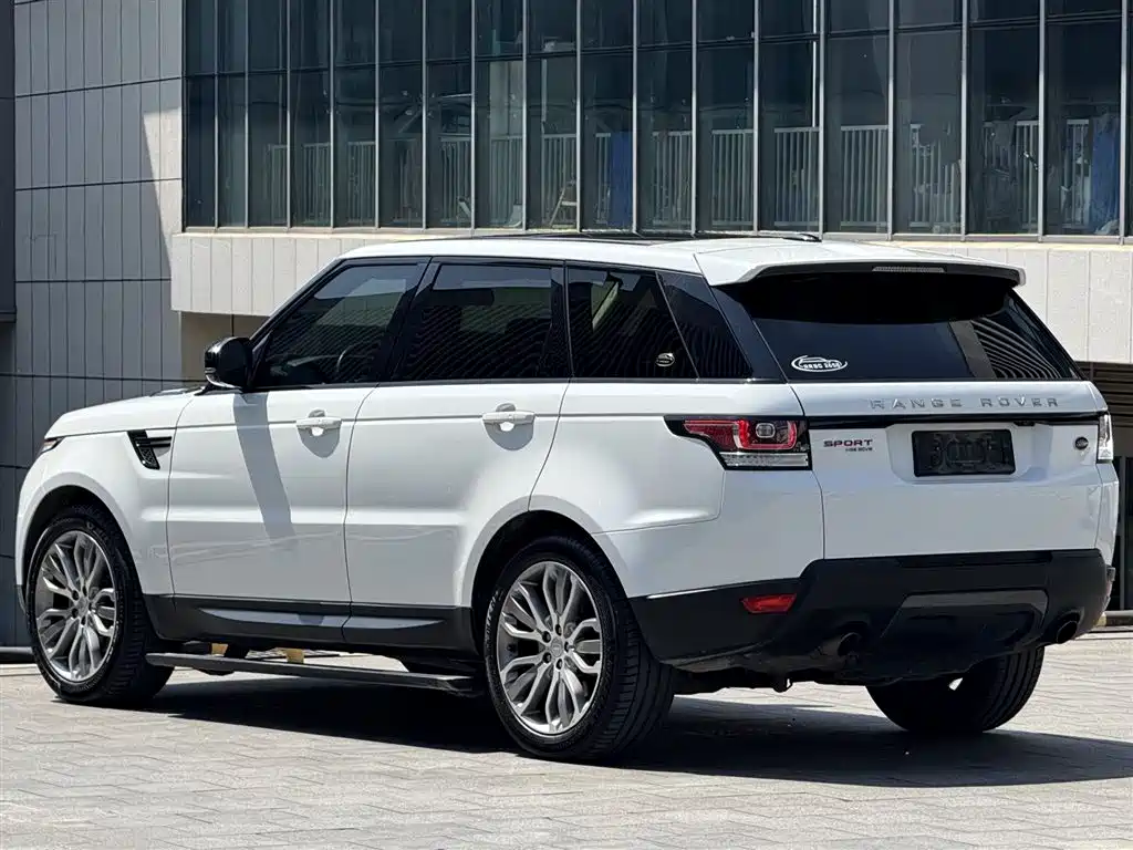 Land Rover Range Rover Sport 2016 Model 3.0 SC V6 HSE DYNAMIC фото 7