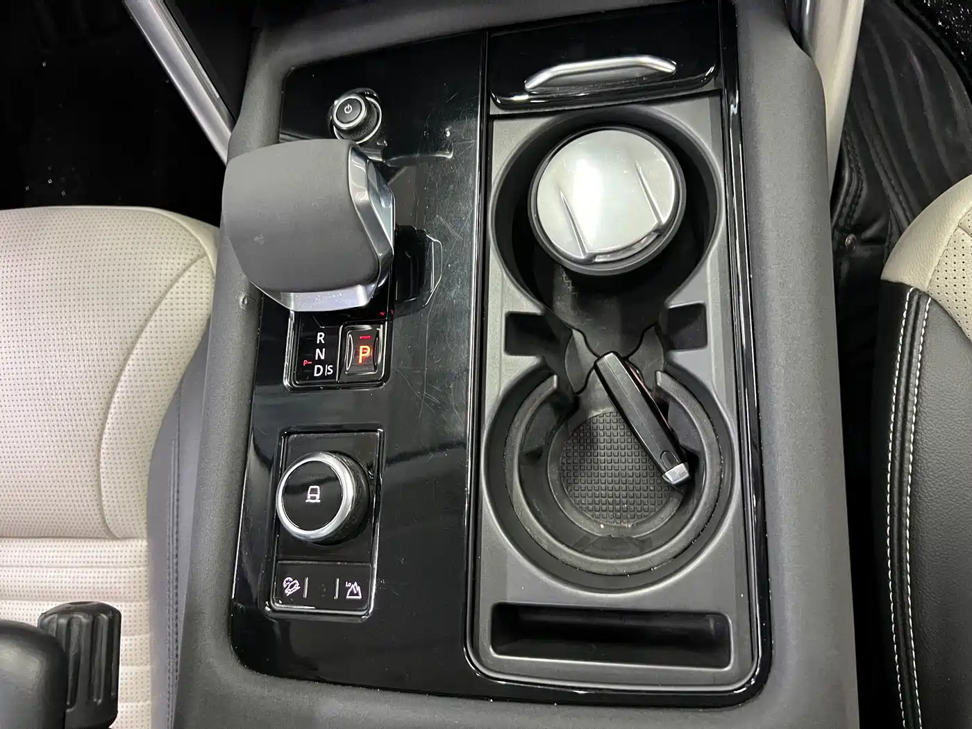 Фото 20 - Land Rover Discovery