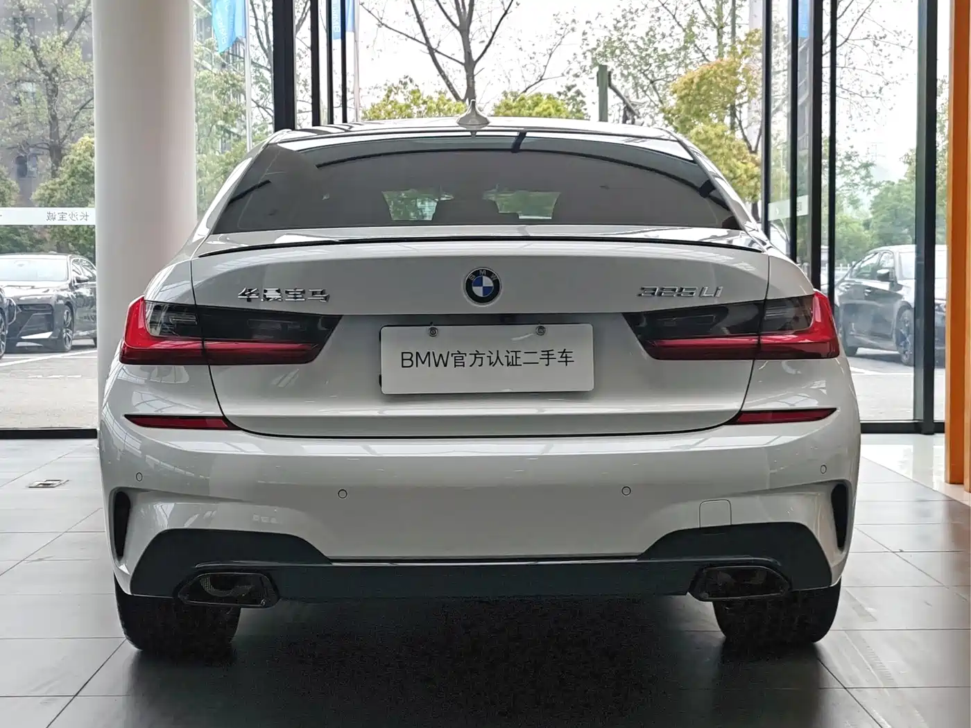 BMW 3 Series 2022 325Li M Sport Shadow Edition фото 7