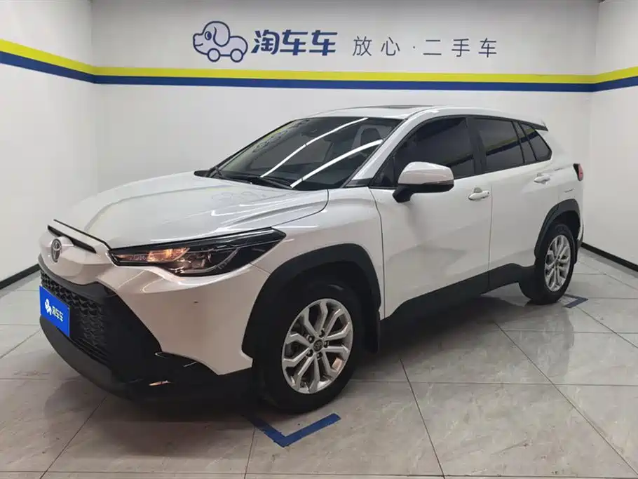 Toyota Frontlander 2022 2.0L CVT Leading Edition