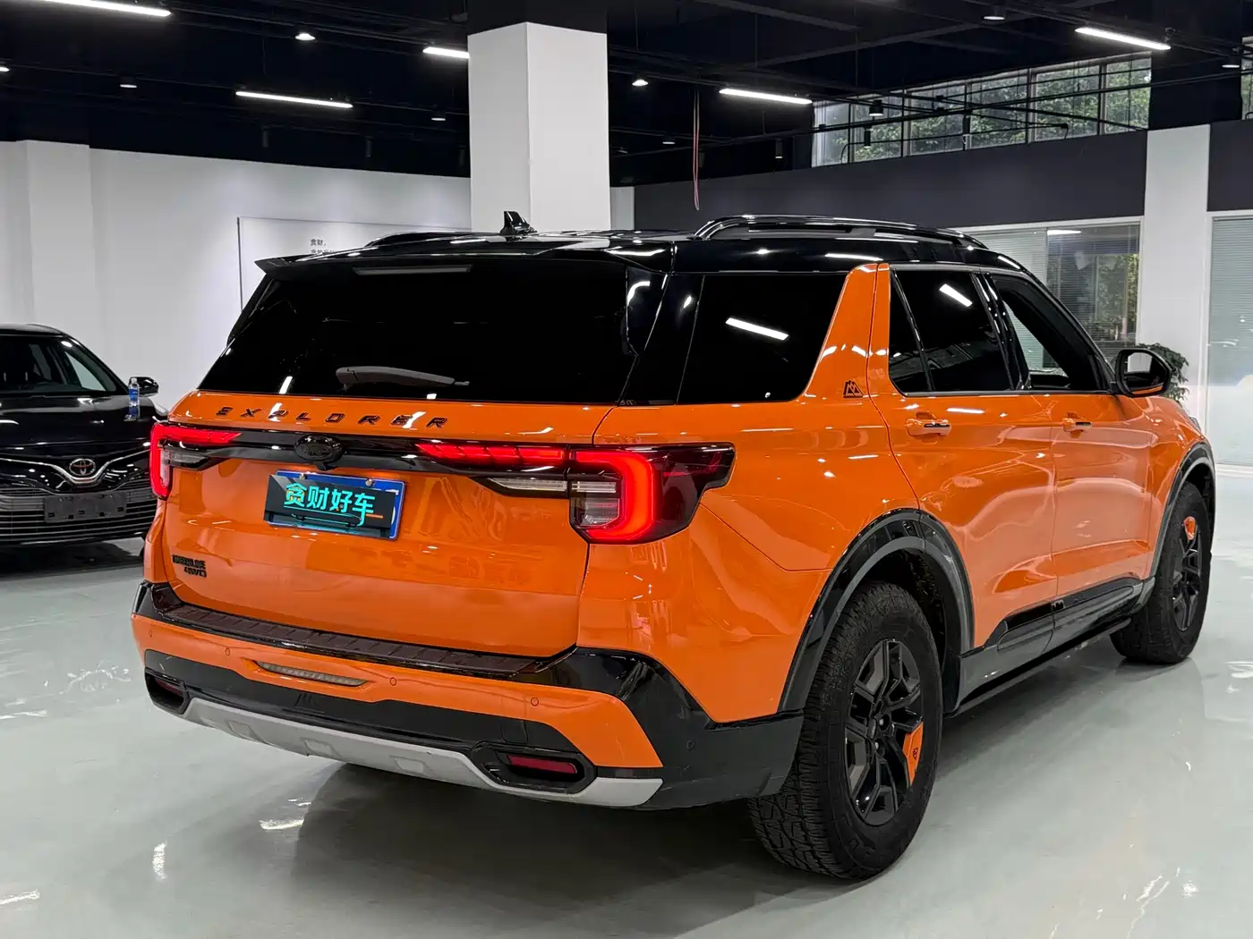 Ford Explorer 2023 EcoBoost 285 Kunlun Summit Edition 7-seater фото 10