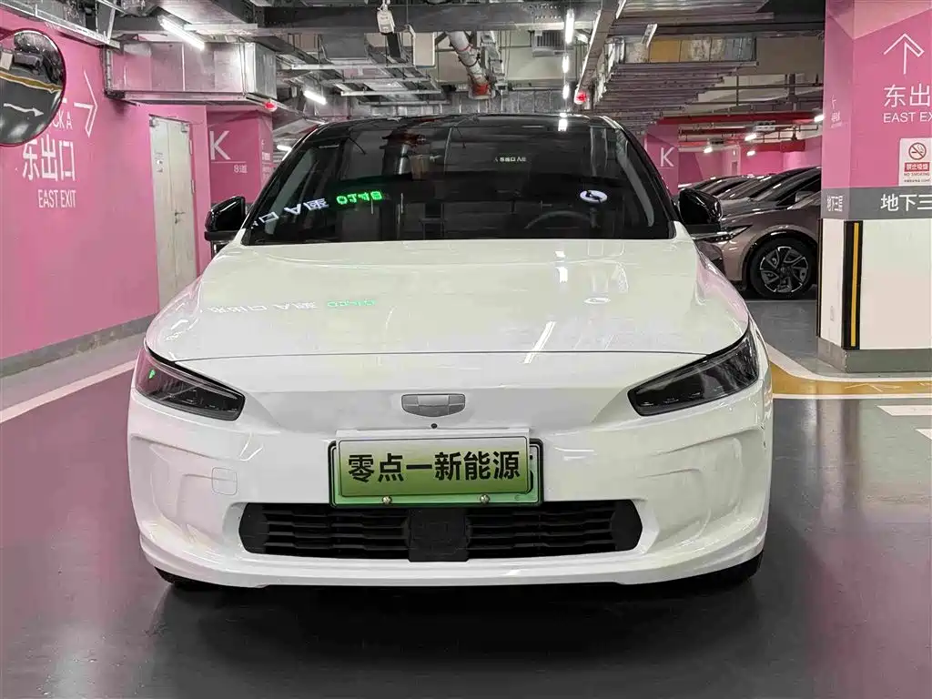 Фото 2 - Geely Geometry A