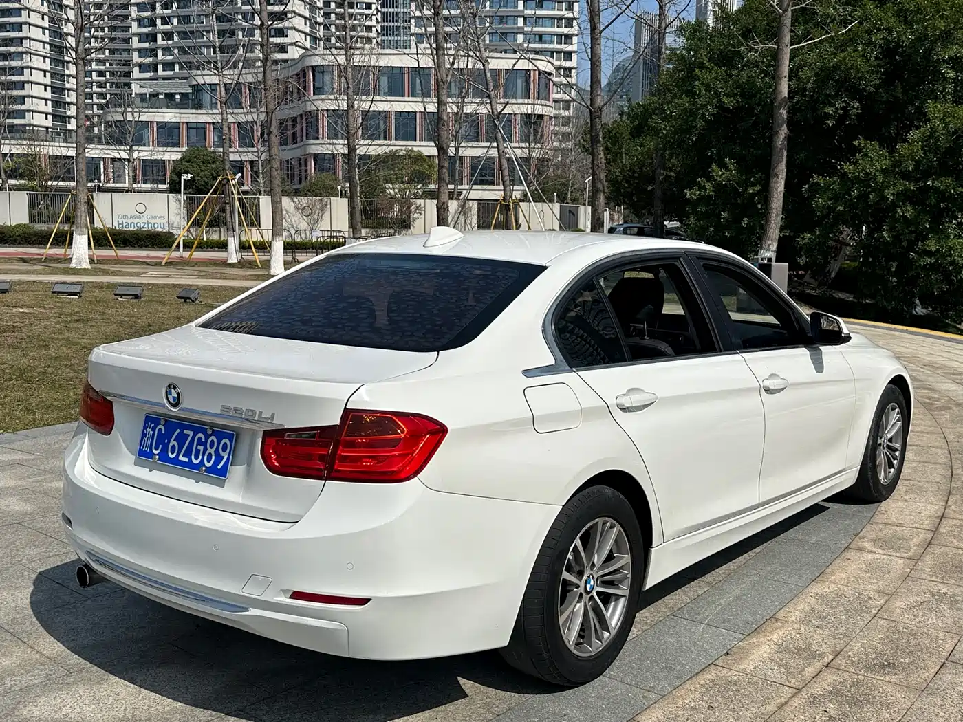 BMW 3 Series 2013 Facelift 320Li Style Design Package фото 4