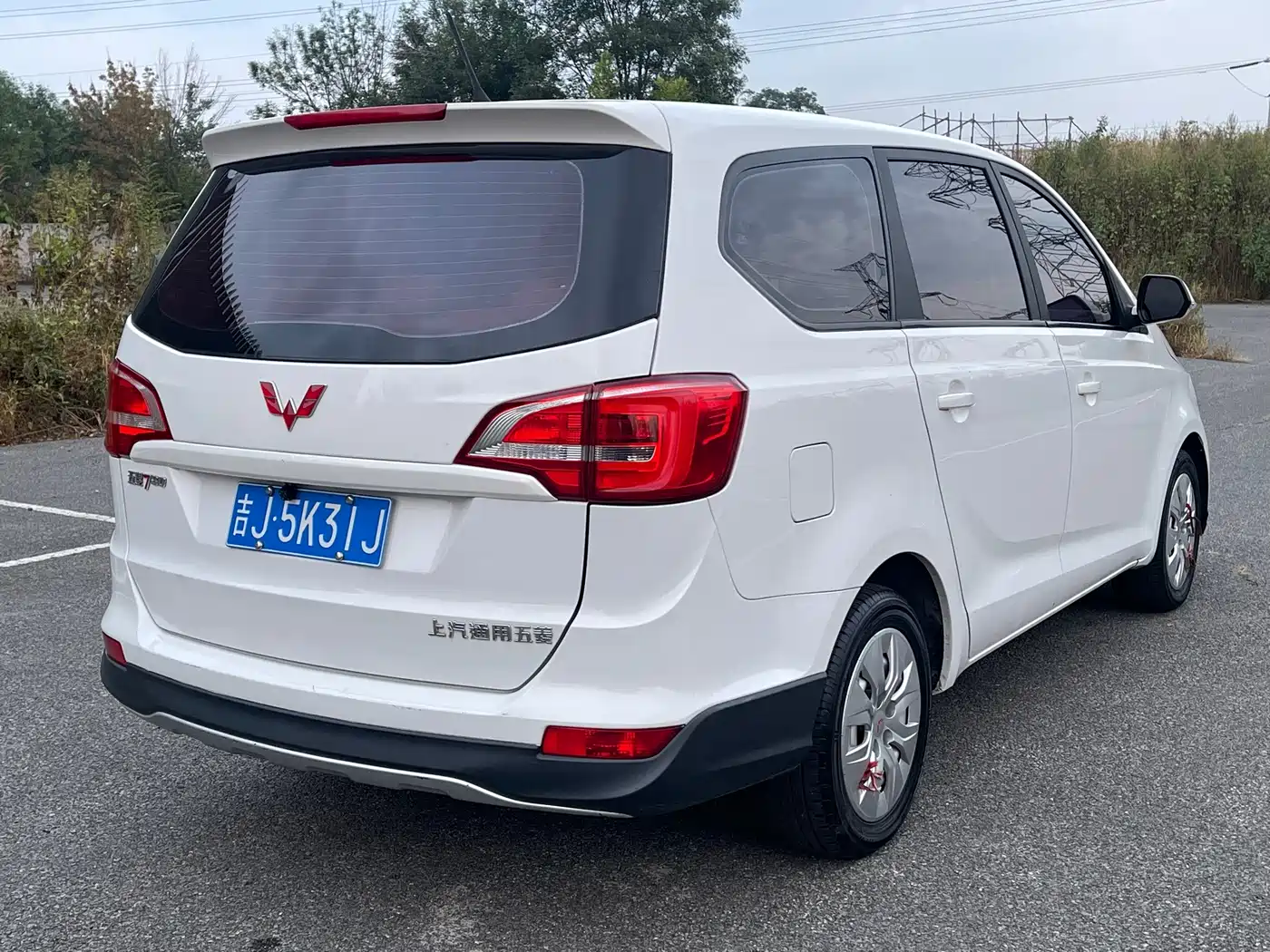 Wuling Motors Wuling 730 2020 2020 Commercial Vehicle 1.5L Manual Premium Edition 7-Seater