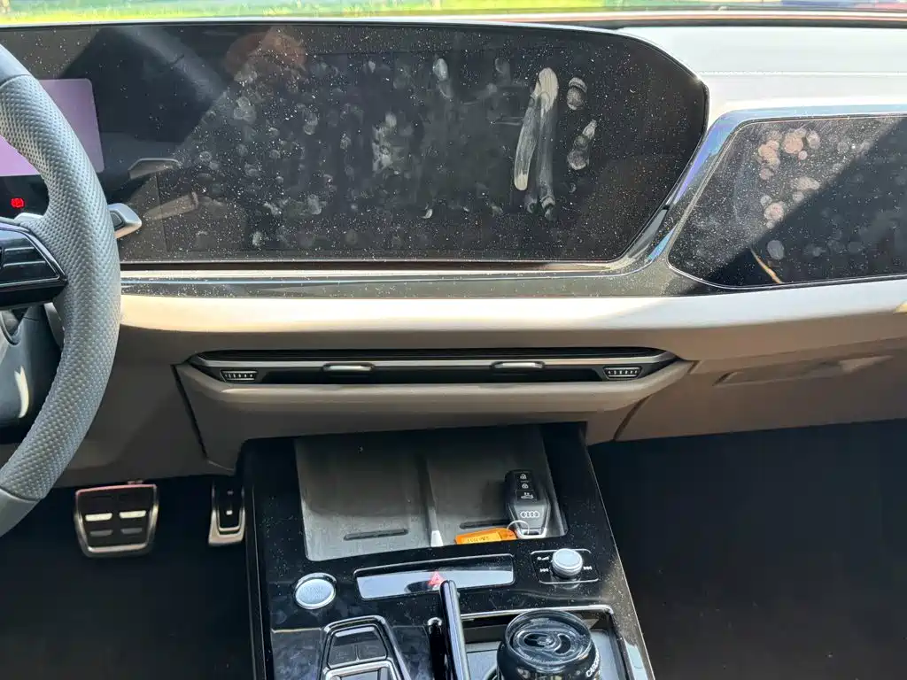 Фото 19 - Audi A6L