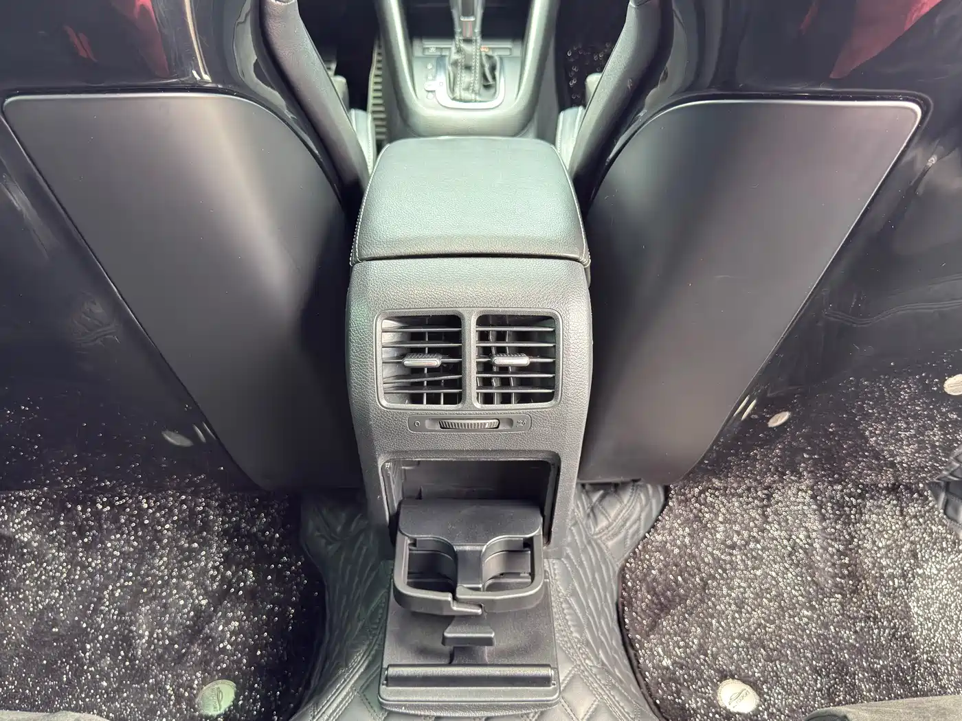 Volkswagen Golf (Import) 2013 2011 2.0TSI R