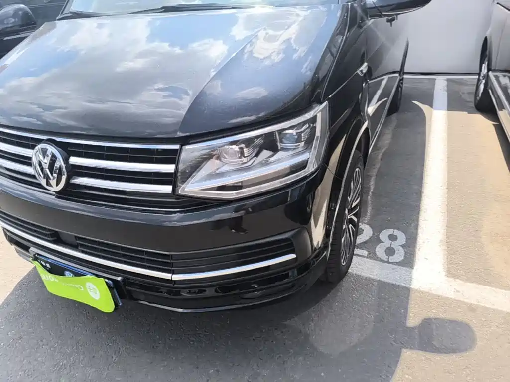 Volkswagen Multivan 2018 2018 2.0TSI 4WD Premium Edition 7-Seater