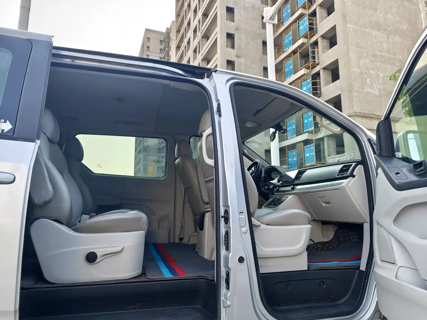 SAIC Maxus Maxus G10 2015 2015 2.0T Automatic Commemorative Edition