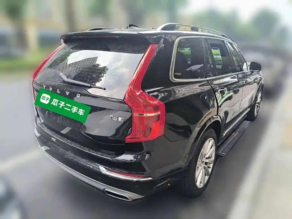 Photo 4 - Volvo XC90