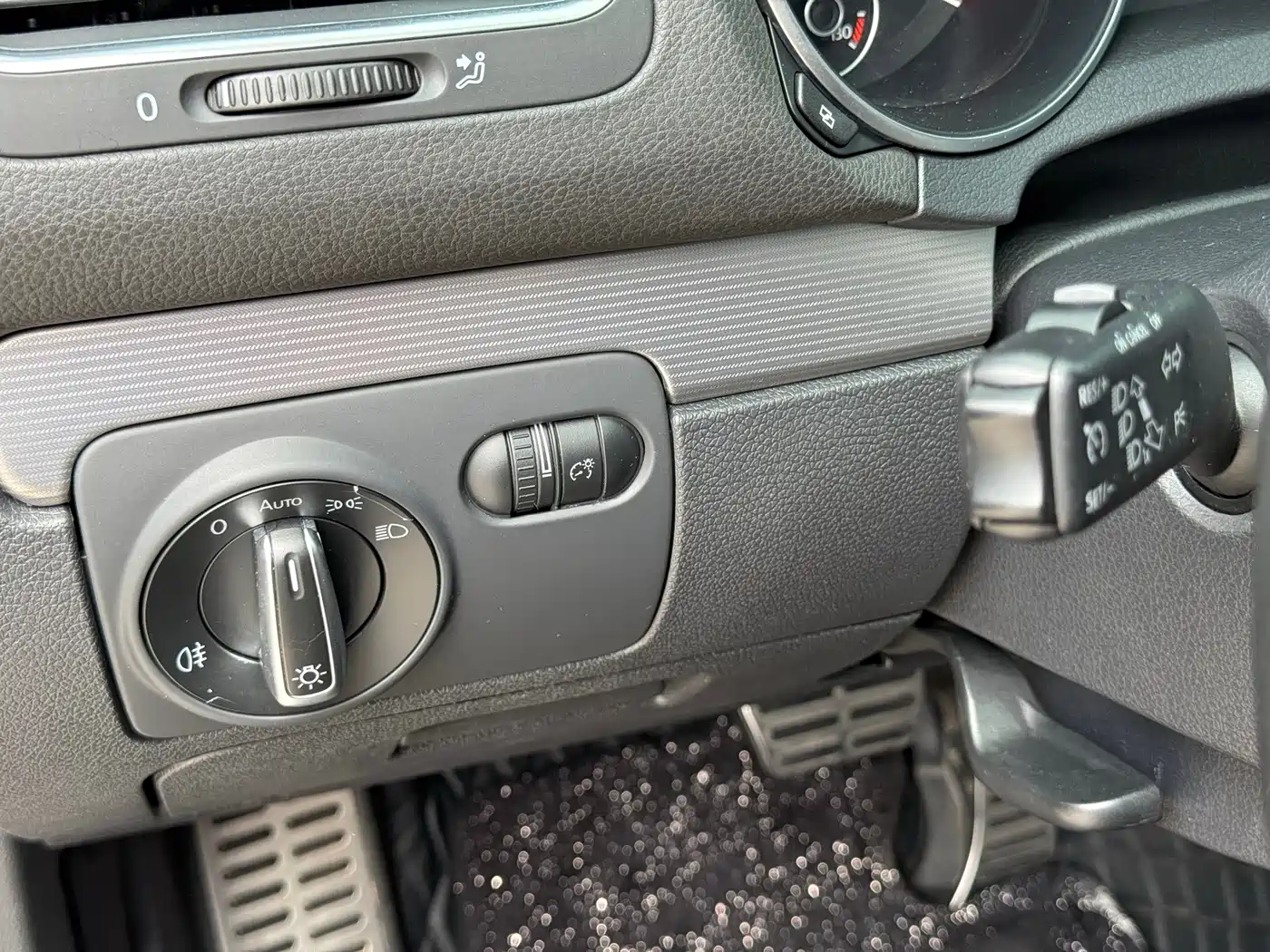 Volkswagen Golf (Import) 2013 2011 2.0TSI R