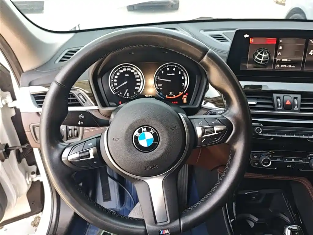BMW X1 2021 xDrive25Li Exclusive фото 11