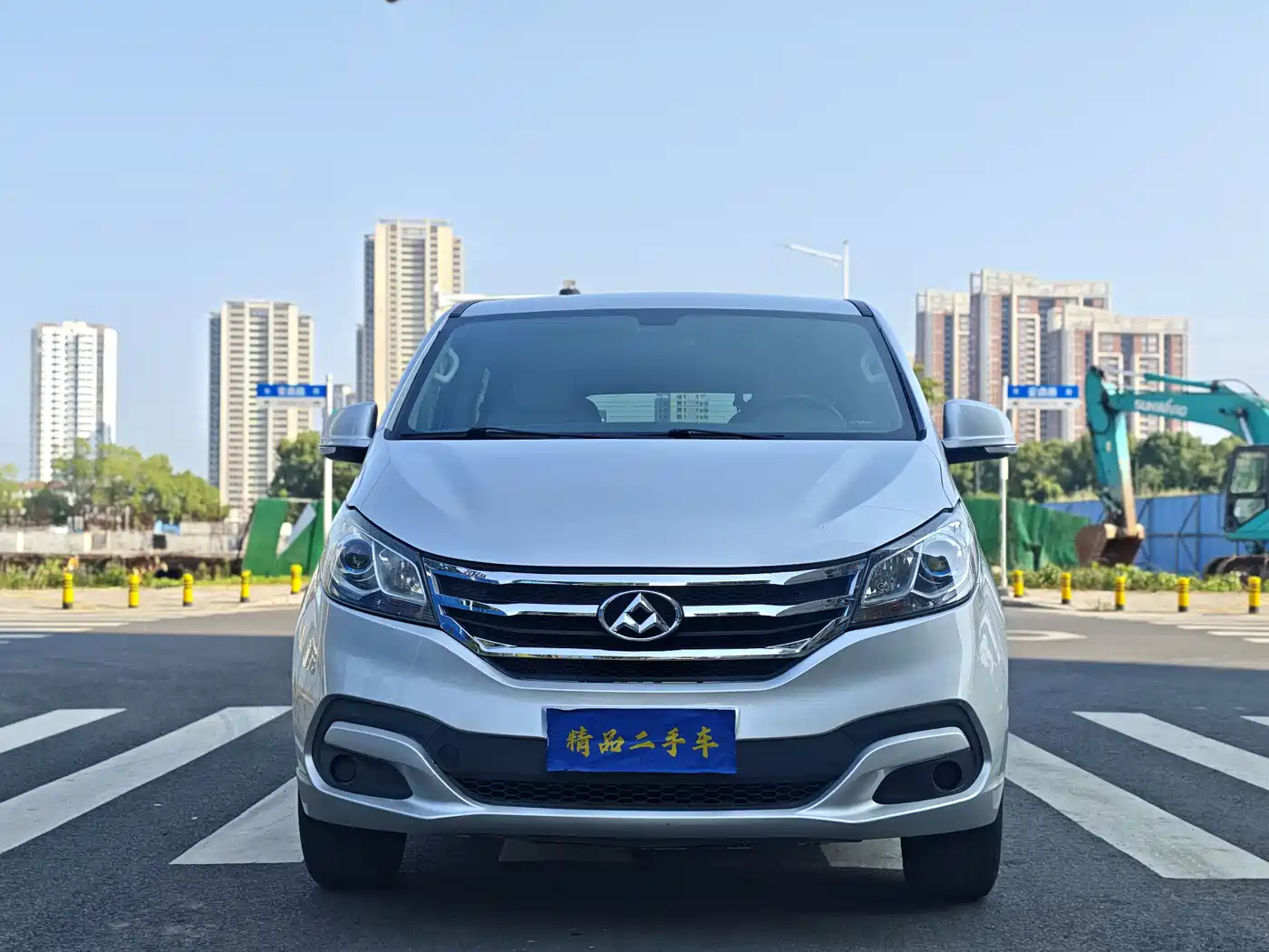 SAIC Maxus Maxus G10 2015 2015 2.0T Automatic Commemorative Edition