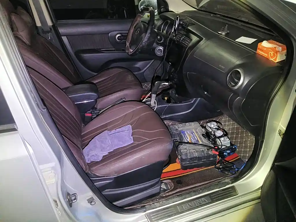 Фото 13 - Nissan Livina
