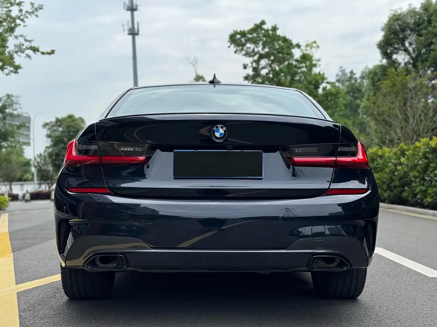 BMW 3 Series 2022 325Li M Sport Shadow Edition фото 12