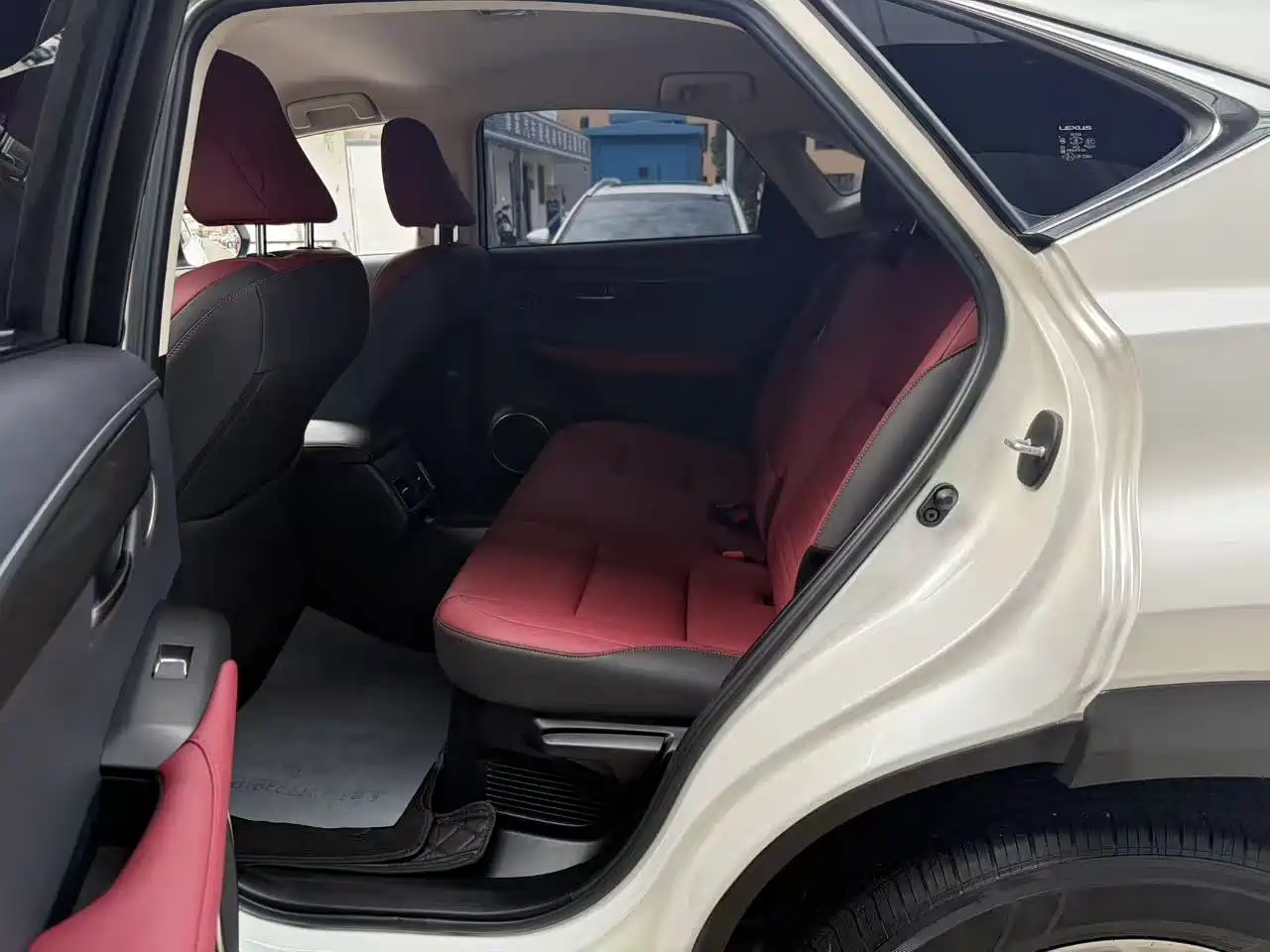 Lexus NX 2018 Model 300 FWD Fengxing Edition фото 5