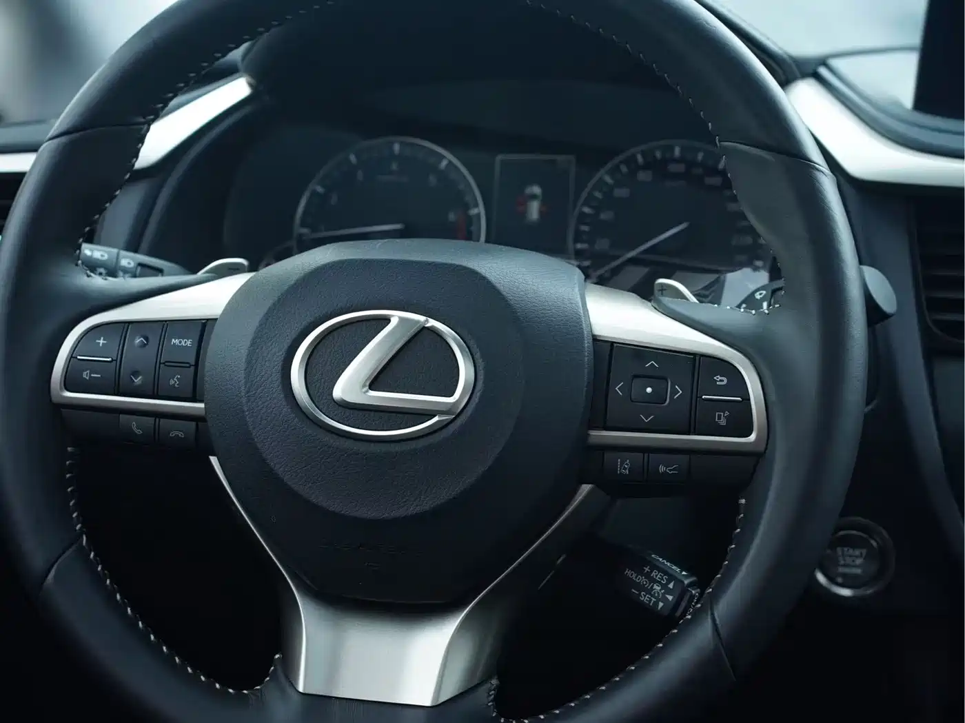 Lexus RX 2020 300 4WD Elegance Edition China VI фото 16
