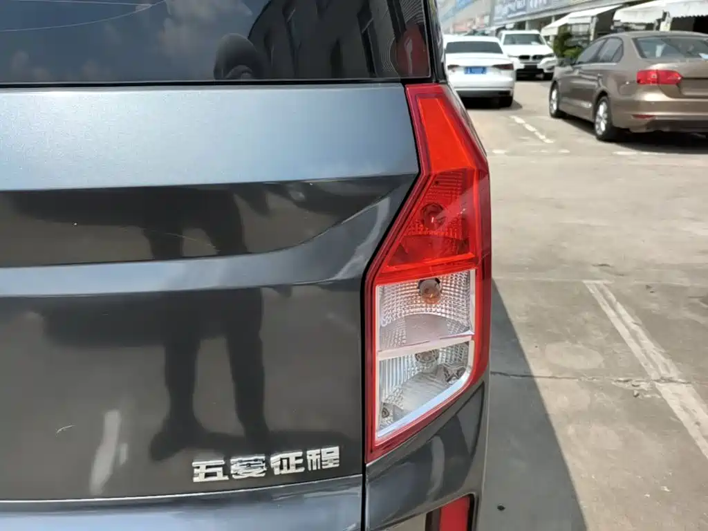 Wuling Motors Wuling Journey 2022 2021 1.5T Manual Luxury Commercial Vehicle