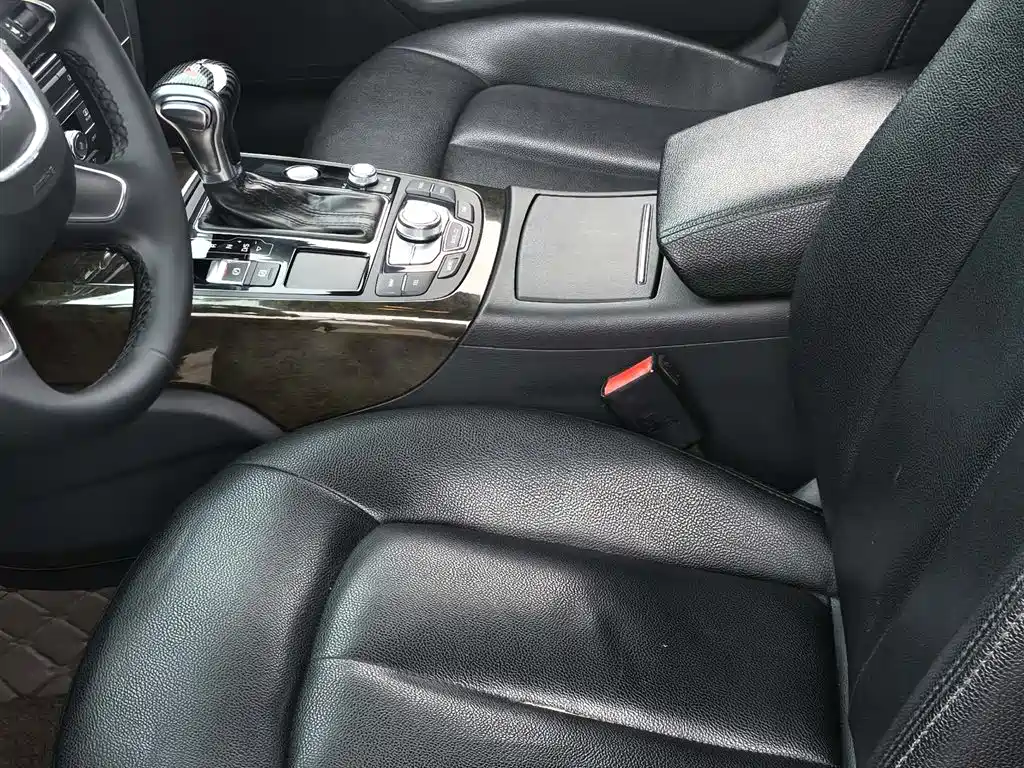 Audi A6L 2014 TFSI Standard фото 12