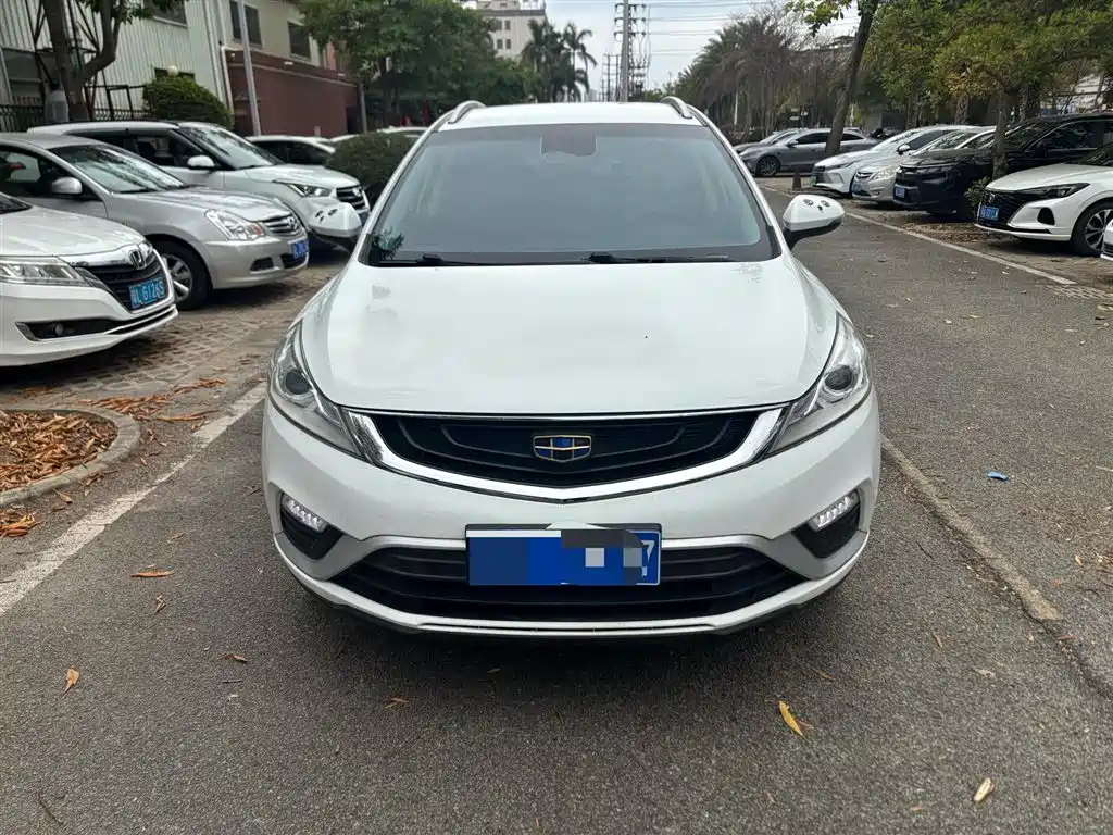 Фото 2 - Geely Emgrand GS