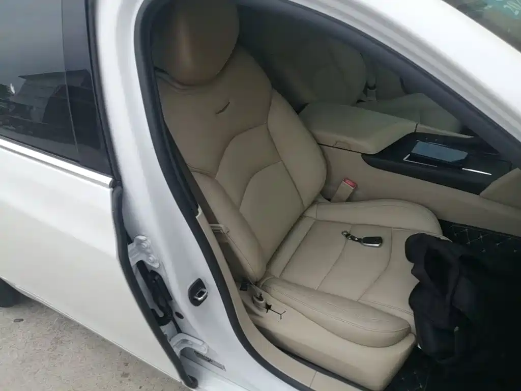 Фото 20 - Cadillac CT6