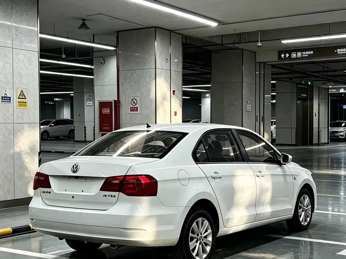Фото 9 - Volkswagen Jetta