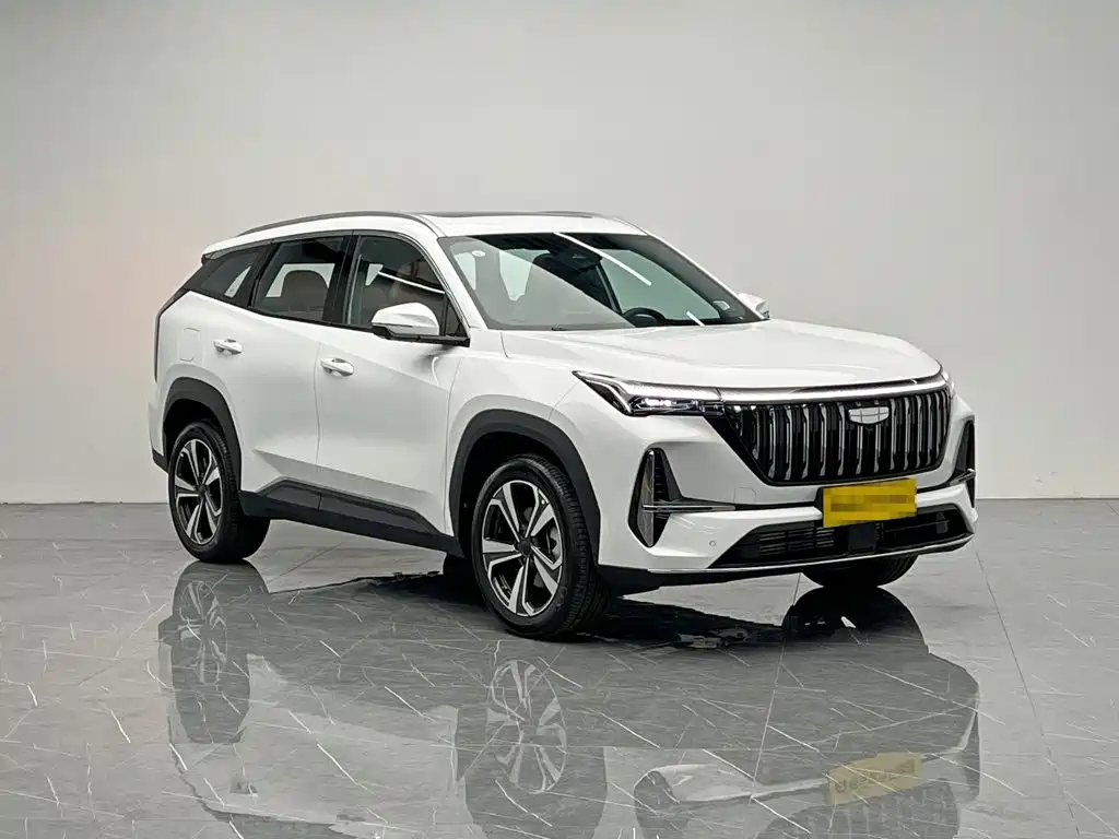 Фото 8 - Geely Boyue L
